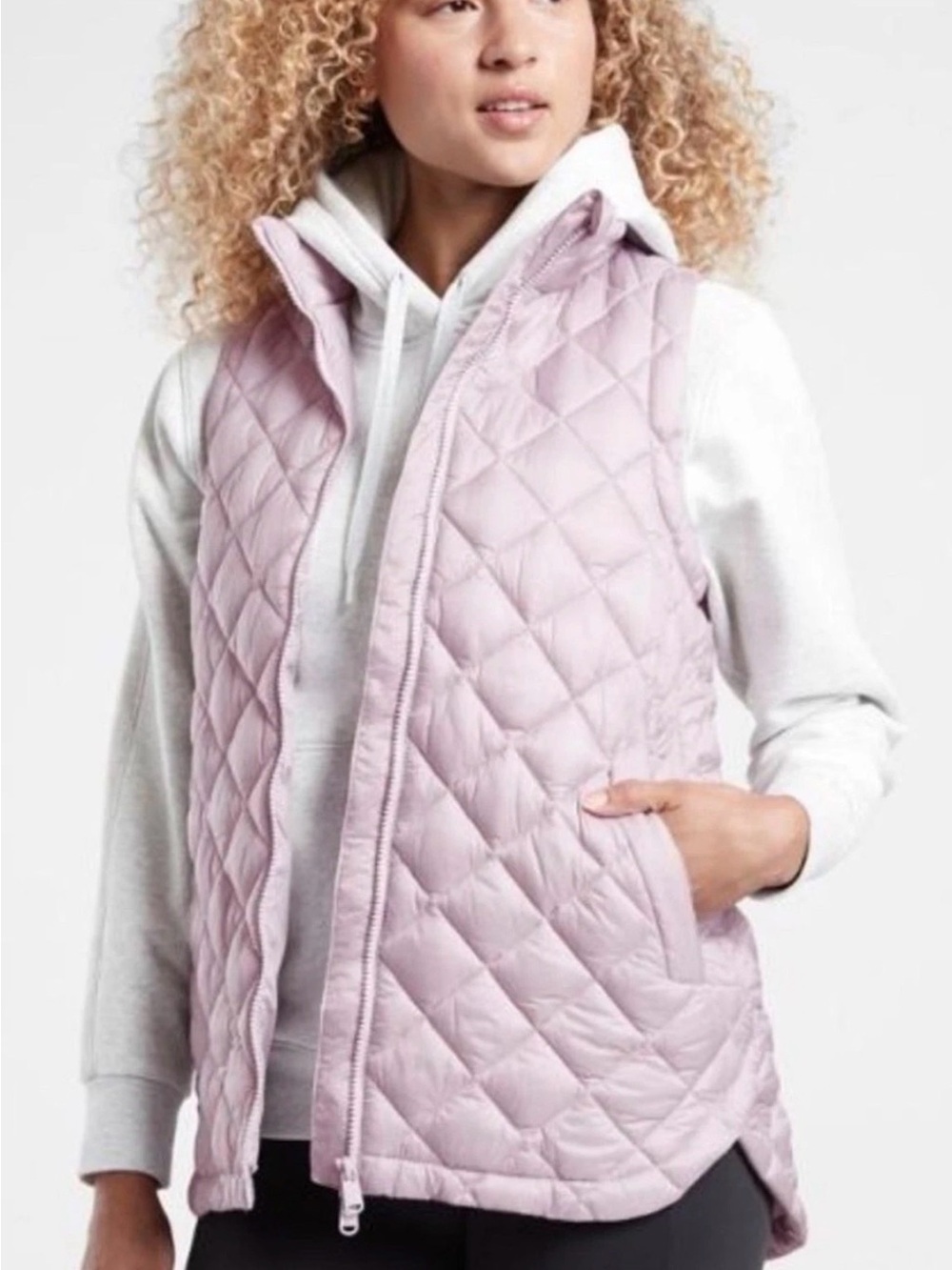 Athleta Whisper Puffer Vest in Pale Lilac Small